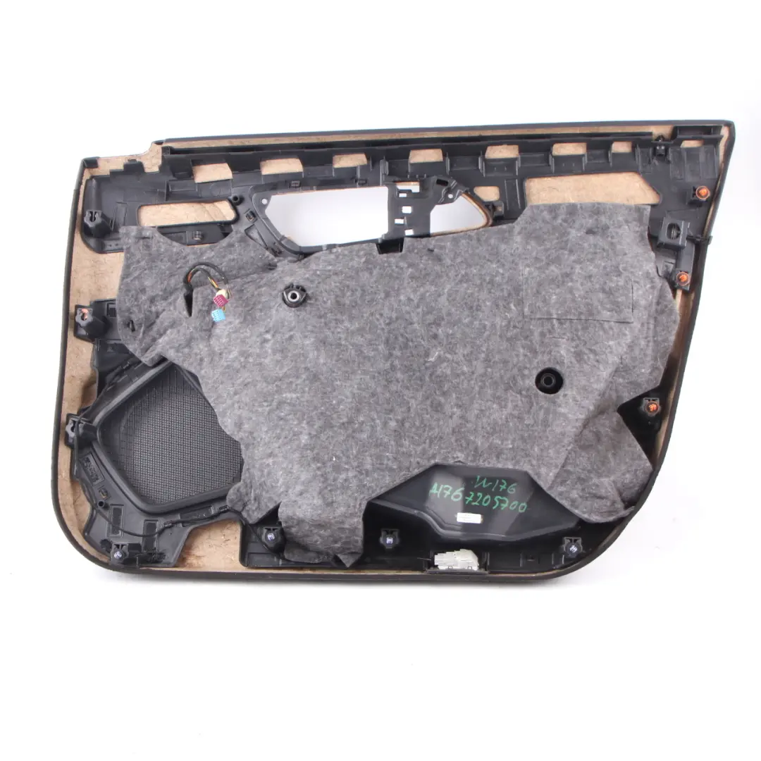 Carte de porte avant Mercedes W176 gauche habillage panneau tissu pour à propos du numéro de pièce A1767205700 Carte de porte avant Mercedes W176 gauche habillage panneau tissu - SKU rhd-A1767205700 - Numéro de pièce A1767205700