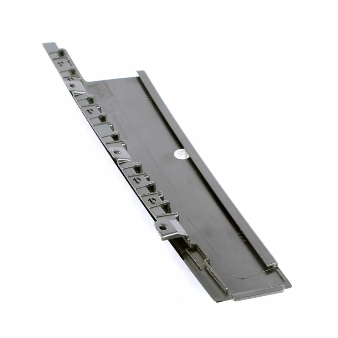 Mercedes W176 Embellecedor puerta Tira pilar B delantera izquierda - SKU A1767220100 - Número de pieza A1767220100