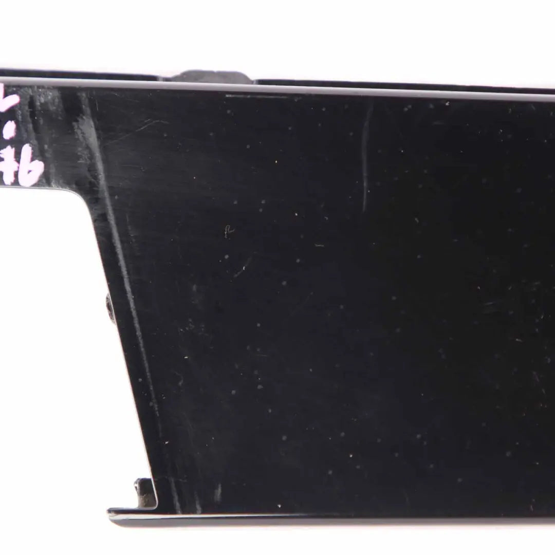 Couvercle de porte B-Pillar Bande avant gauche pour Mercedes W176 à propos du numéro de pièce A1767220100 Mercedes W176 Couvercle de porte B-Pillar Bande avant gauche - SKU A1767220100 - Numéro de pièce A1767220100