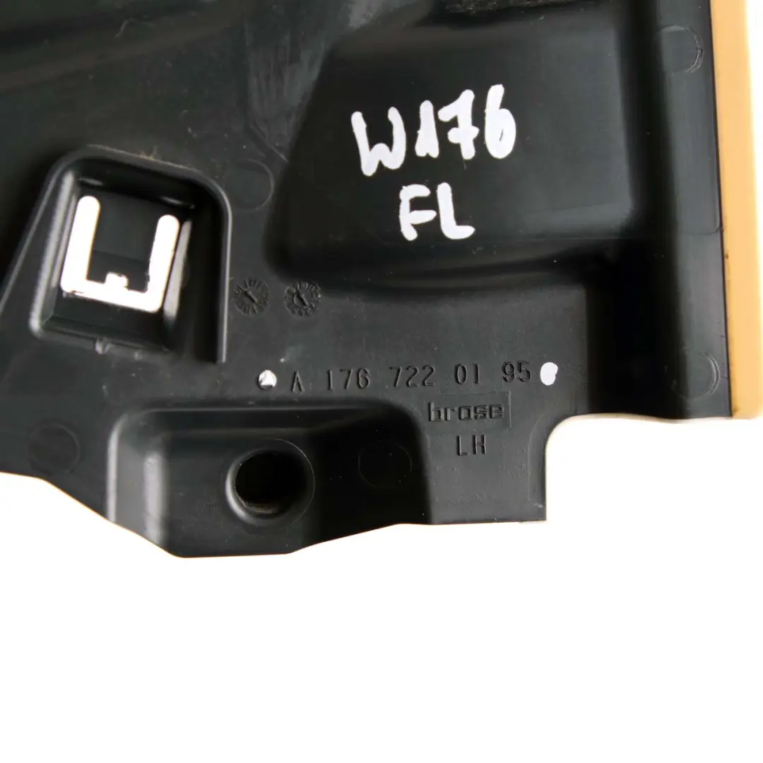 Osłona wewnętrzna drzwi tylnej lewej do Mercedes W176 o numerze A1767220195 Mercedes W176 Osłona wewnętrzna drzwi tylnej lewej - SKU A1767220195 - Numer Części A1767220195