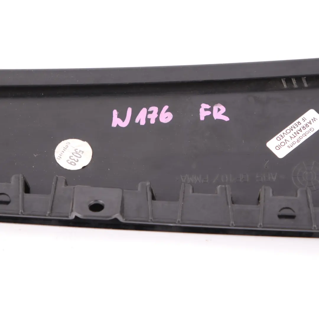 Mercedes W176 Garniture de Porte B-Pillar Strip Front Right - SKU A1767220328 - Numéro de pièce A1767220328