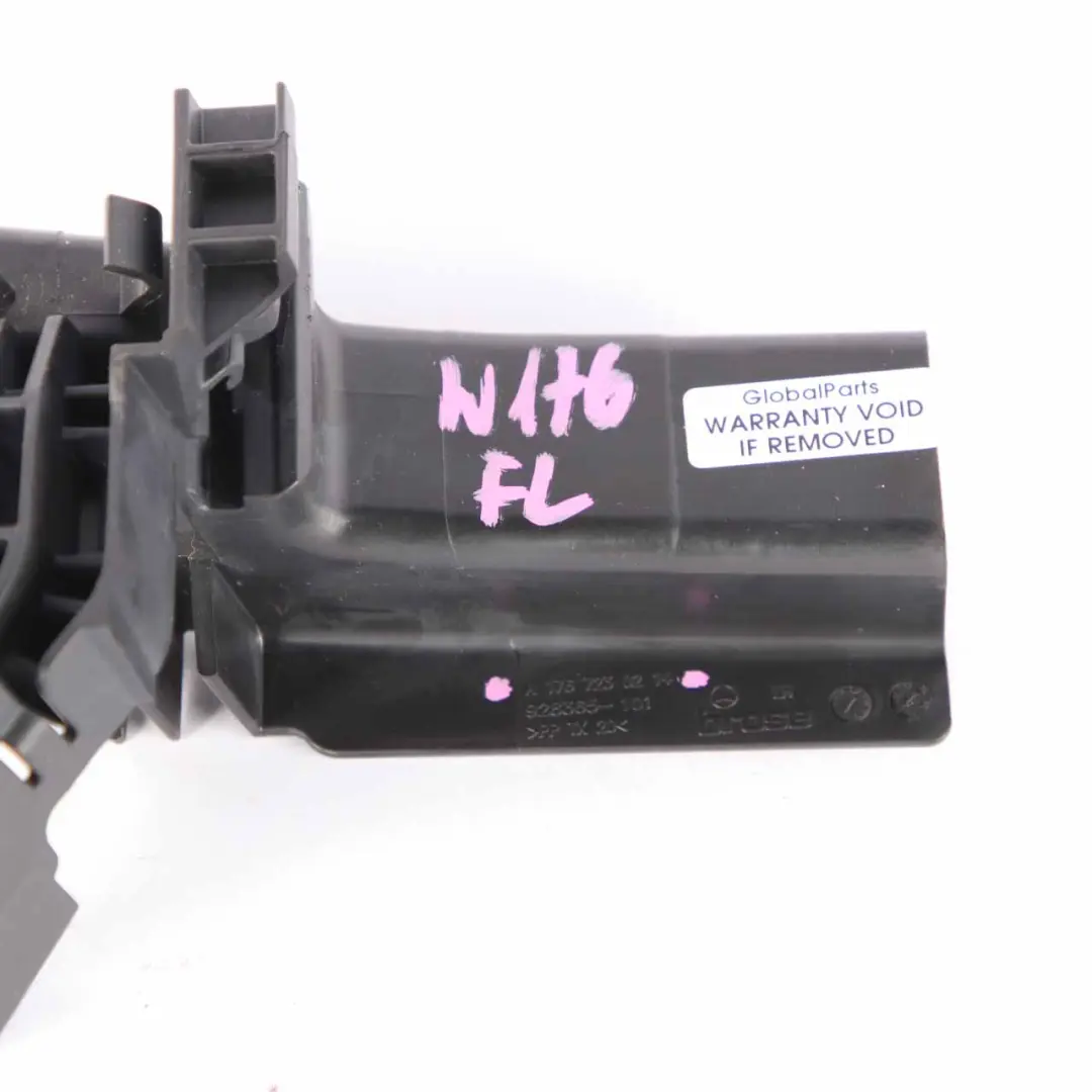 Osłona Uchwyt Mocowanie Wspornik Panelu Drzwi Lewy Przód do Mercedes W176 o numerze A1767230214 Mercedes W176 Osłona Uchwyt Mocowanie Wspornik Panelu Drzwi Lewy Przód - SKU A1767230214 - Numer Części A1767230214