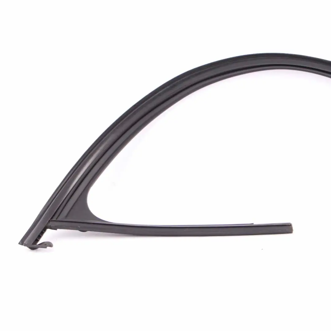 Mercedes W176 Window Sealing Front Right Door O/S Frame Gasket Seal - SKU A1767250125 - Part number A1767350125