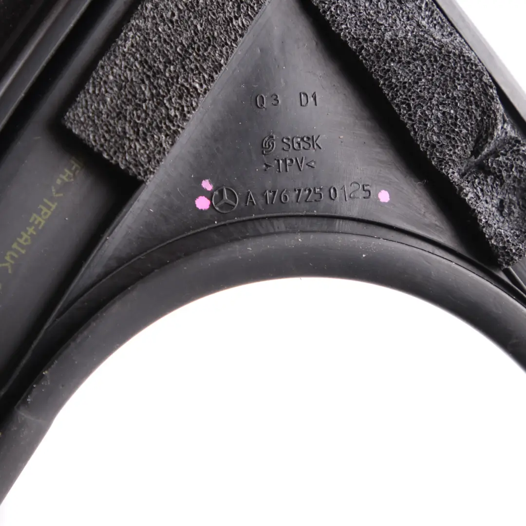 Szyna Bieżna Uszczelka Szyby Drzwi Prawy Przód do Mercedes W176 o numerze A1767350125 Mercedes W176 Szyna Bieżna Uszczelka Szyby Drzwi Prawy Przód - SKU A1767250125 - Numer Części A1767350125