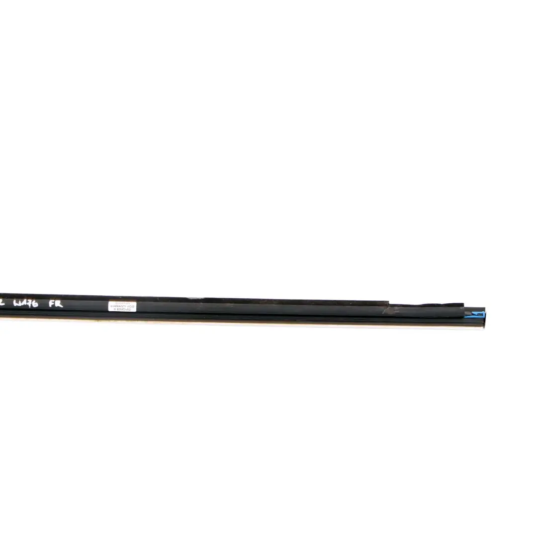 Mercedes W176 Türfensterleiste Zierleiste Vorne Rechts O/S Chrom - SKU A1767250182 - Teilenummer A1767250182