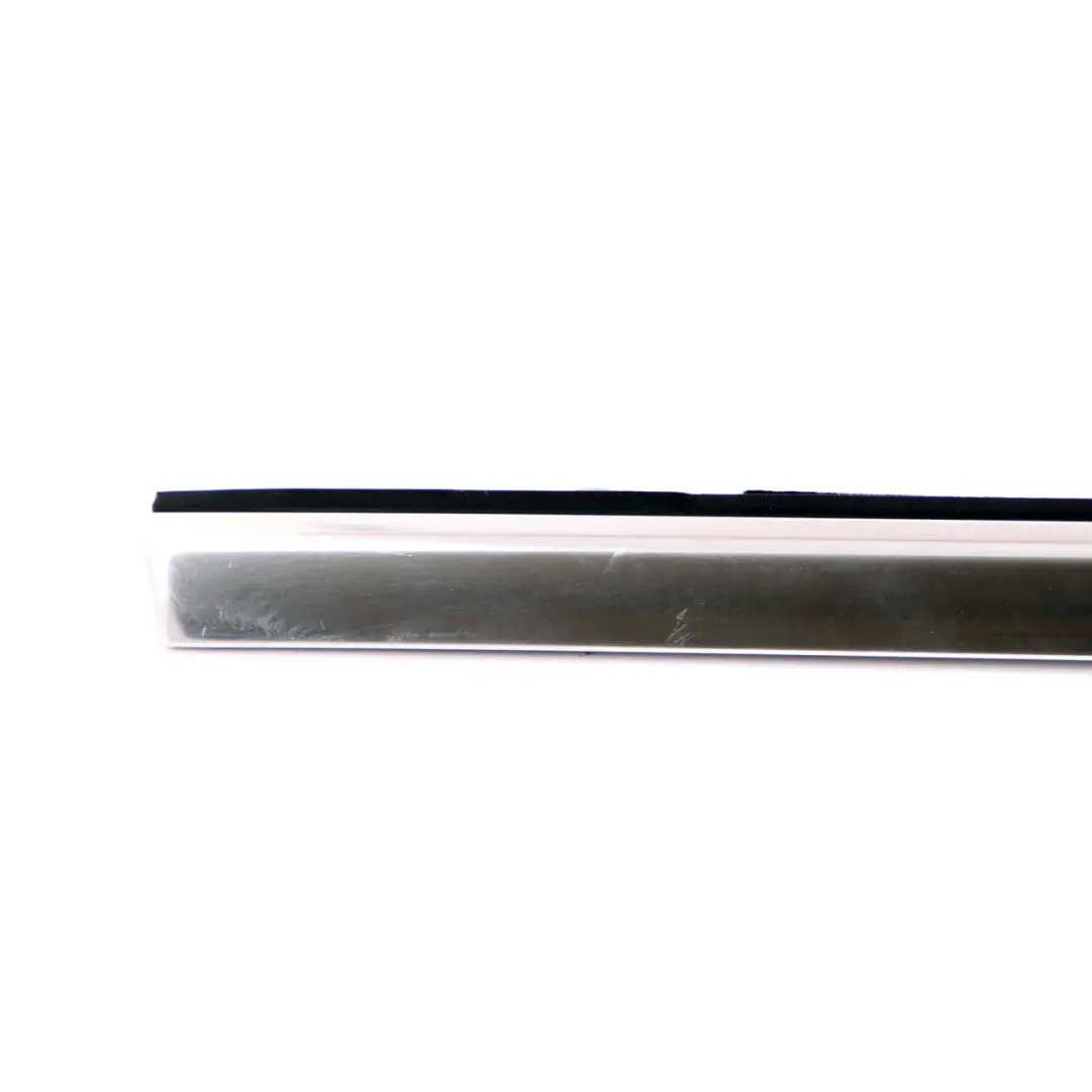 Mercedes W176 Türfensterleiste Zierleiste Vorne Rechts O/S Chrom - SKU A1767250182 - Teilenummer A1767250182