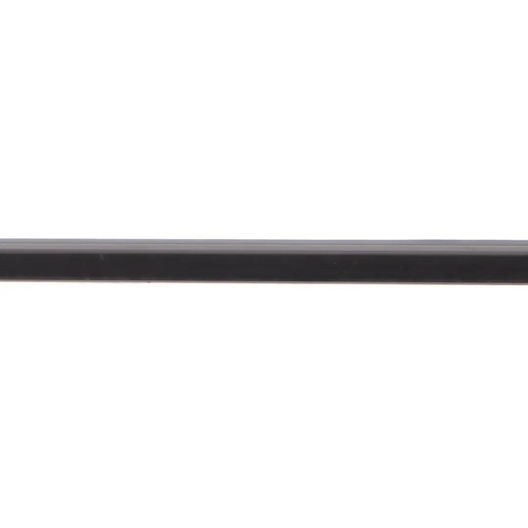  Embellecedor de ventana de puerta delantera derecha de Mercedes W176 - SKU A1767250482 - Número de pieza A1767250482