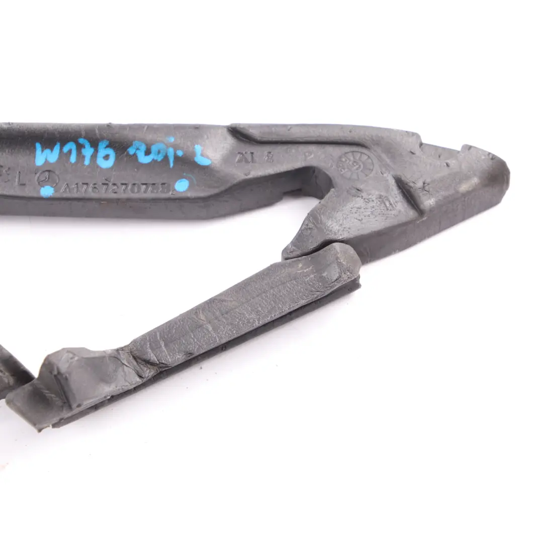 Joint d'isolation de rétroviseur Triangle gauche pour Mercedes W176 à propos du numéro de pièce A1767270788 Mercedes W176 Joint d'isolation de rétroviseur Triangle gauche - SKU A1767270788 - Numéro de pièce A1767270788