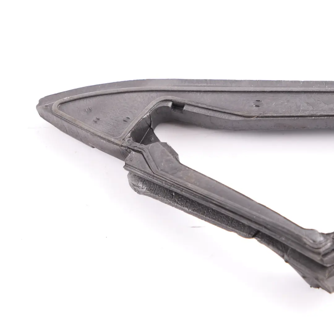 Mercedes W176 Sello Espejo Retroviso Aislamiento Triángulo Izquierdo - SKU A1767270788 - Número de pieza A1767270788