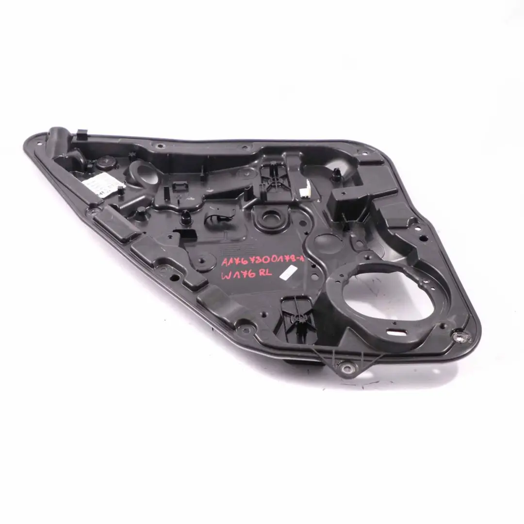 Elevalunas Base Trasero Izquierdo Embellecedor Tarjeta Puerta para Mercedes W176 con número de pieza A1767300179 Mercedes W176 Elevalunas Base Trasero Izquierdo Embellecedor Tarjeta Puerta - SKU A1767300179-1 - Número de pieza A1767300179