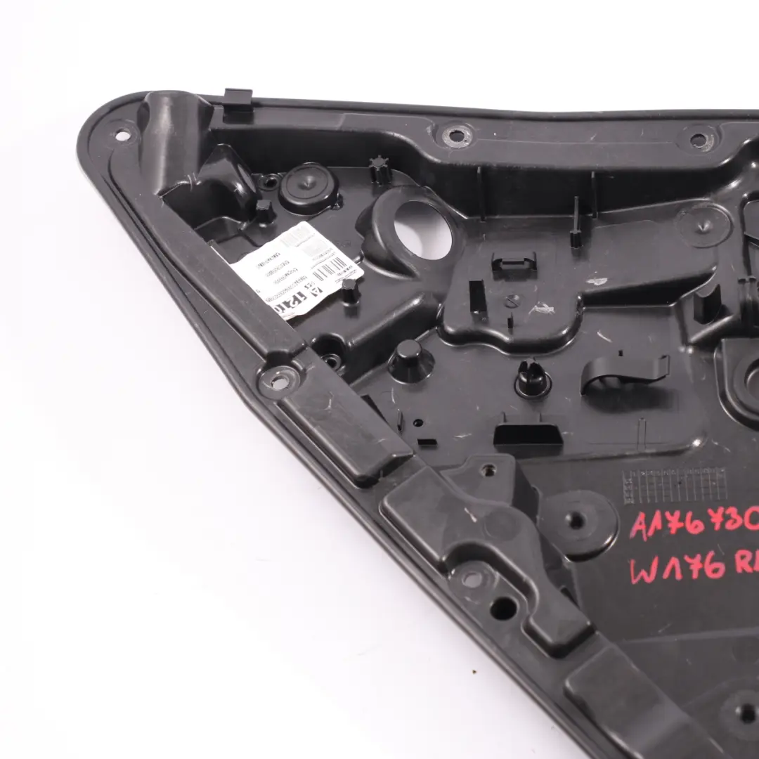 Elevalunas Base Trasero Izquierdo Embellecedor Tarjeta Puerta para Mercedes W176 con número de pieza A1767300179 Mercedes W176 Elevalunas Base Trasero Izquierdo Embellecedor Tarjeta Puerta - SKU A1767300179-1 - Número de pieza A1767300179