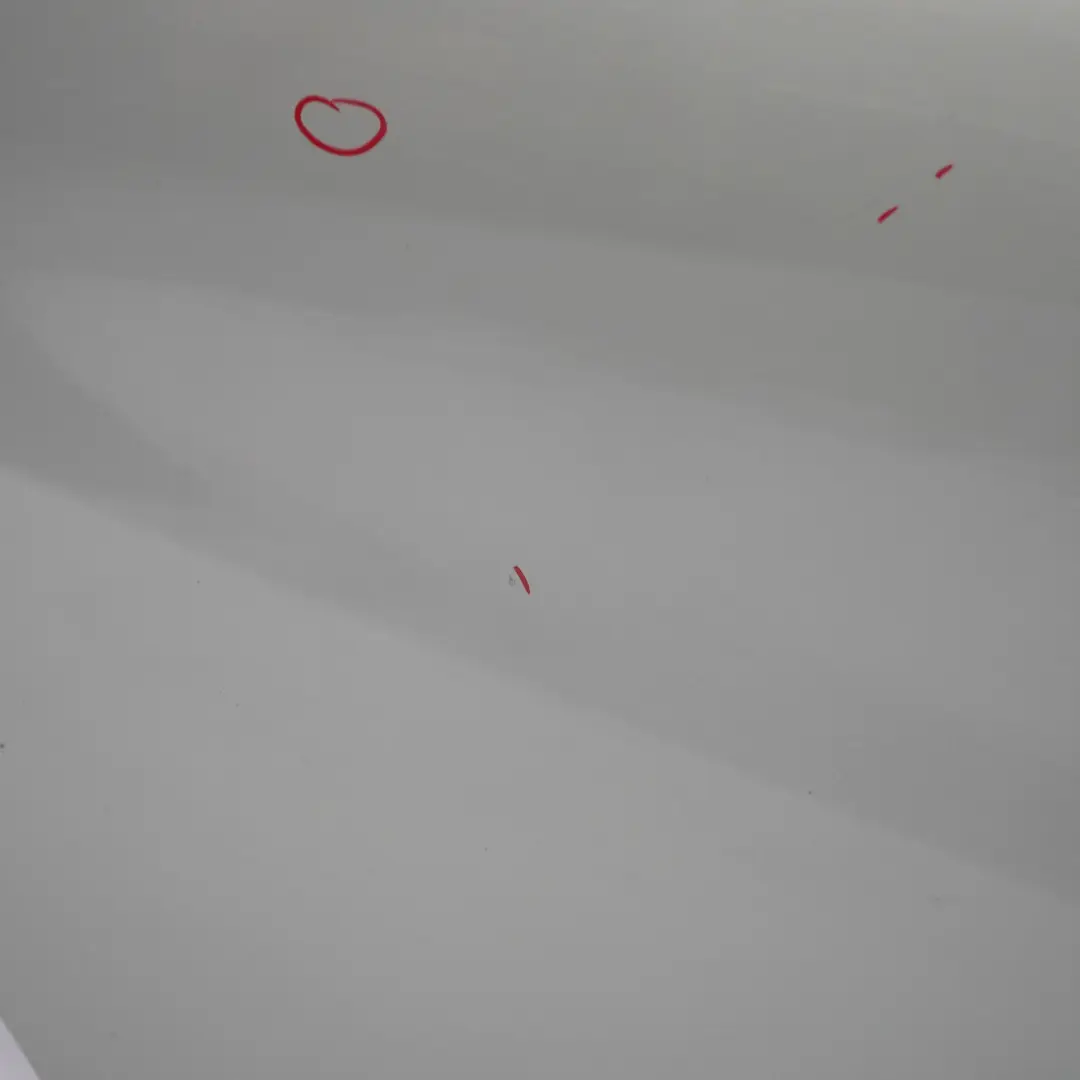 Porta posteriore destra Polar Silver Metallic - 761 per Mercedes W176 con numero di parte A1767300205 Mercedes W176 Porta posteriore destra Polar Silver Metallic - 761 - SKU A1767300205-PLS2 - Numero di parte A1767300205