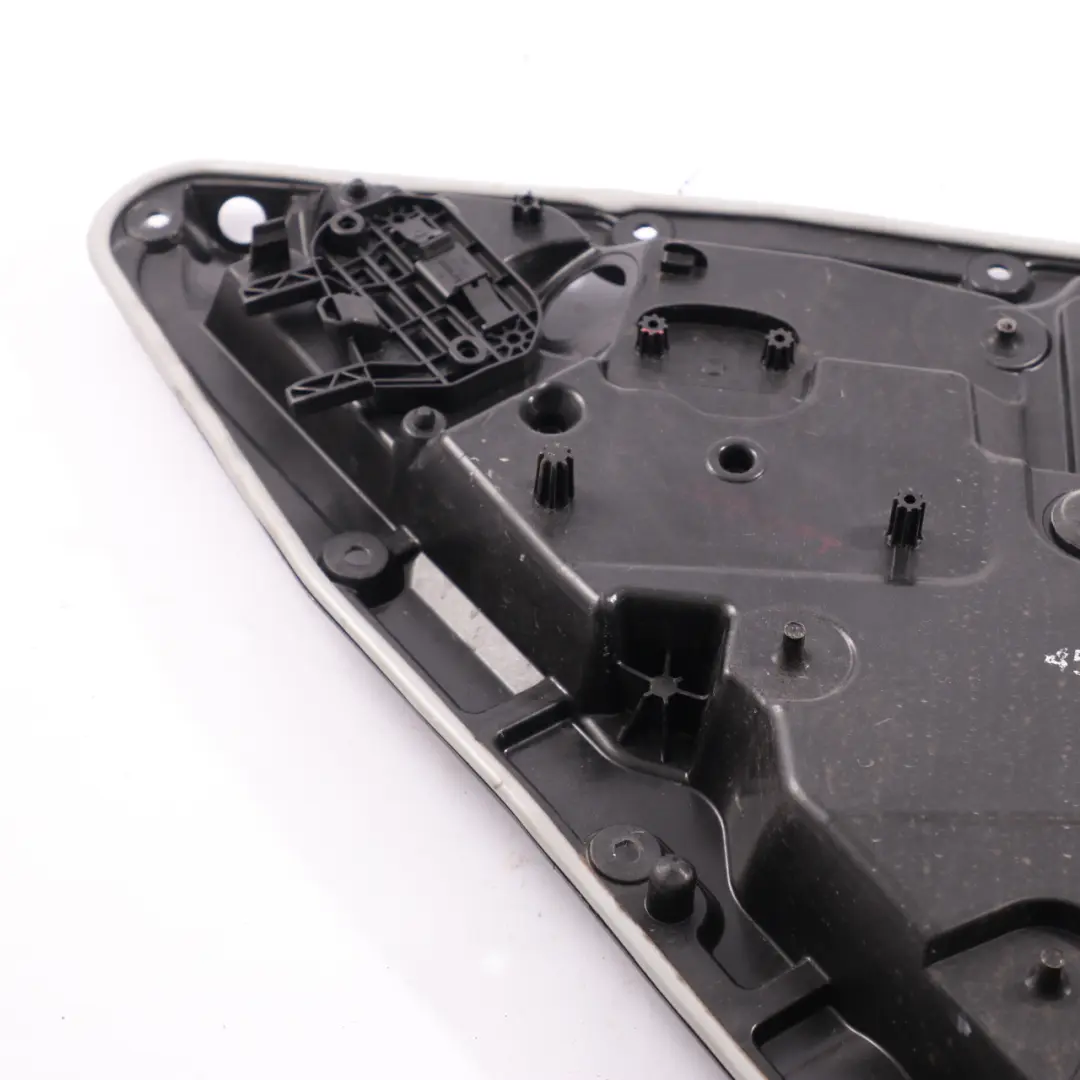 Elevalunas Base Trasero Derecho Embellecedor Panel Tarjeta Puerta para Mercedes W176 con número de pieza A1767300279 Mercedes W176 Elevalunas Base Trasero Derecho Embellecedor Panel Tarjeta Puerta - SKU A1767300279-1 - Número de pieza A1767300279