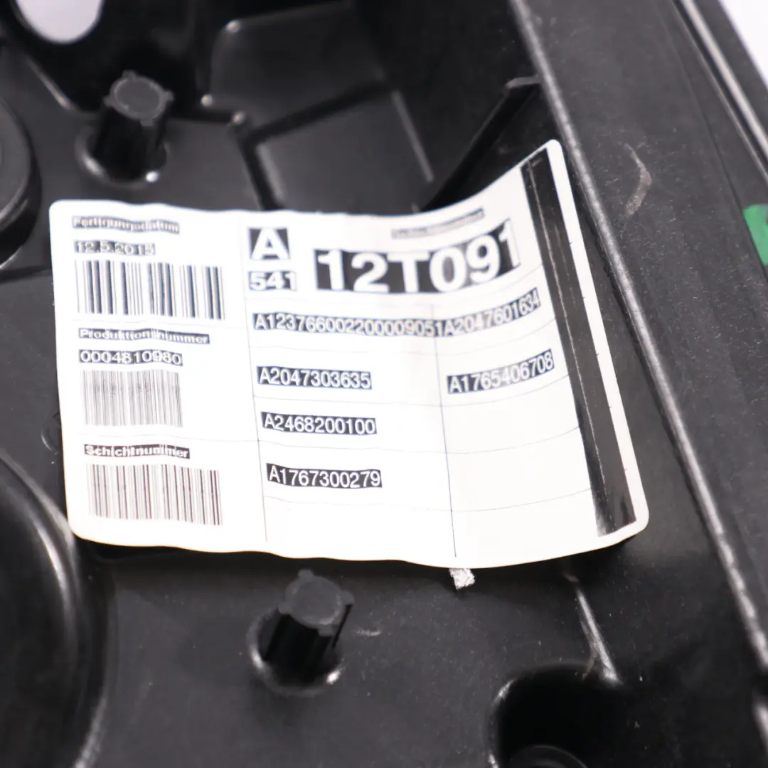 Mercedes W176 Elevalunas Base Trasero Derecho Embellecedor Panel Tarjeta Puerta - SKU A1767300279-1 - Número de pieza A1767300279