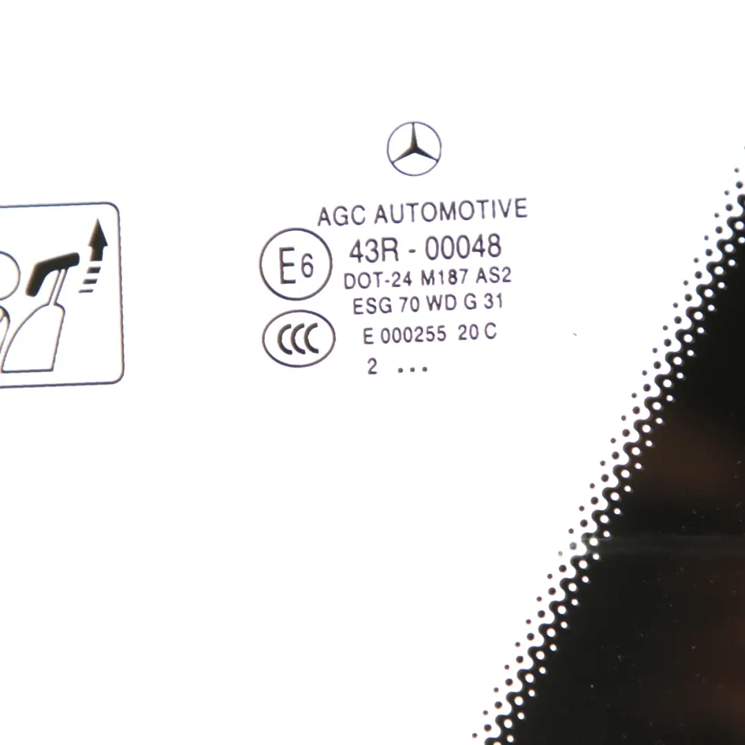 Vitrage Porte Arrière Gauche Quarter Side AS2 pour Mercedes W176 à propos du numéro de pièce A1767300300 Mercedes W176 Vitrage Porte Arrière Gauche Quarter Side AS2 - SKU A1767300300 - Numéro de pièce A1767300300