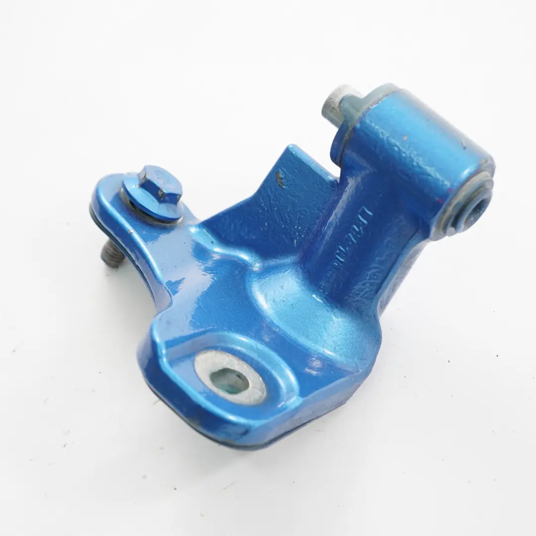 Cerniera porta posteriore sinistra inferiore Blu Mare Sud - 162 per Mercedes W176 con numero di parte A1767300337 Mercedes W176 Cerniera porta posteriore sinistra inferiore Blu Mare Sud - 162 - SKU A1767300337-SSB1 - Numero di parte A1767300337