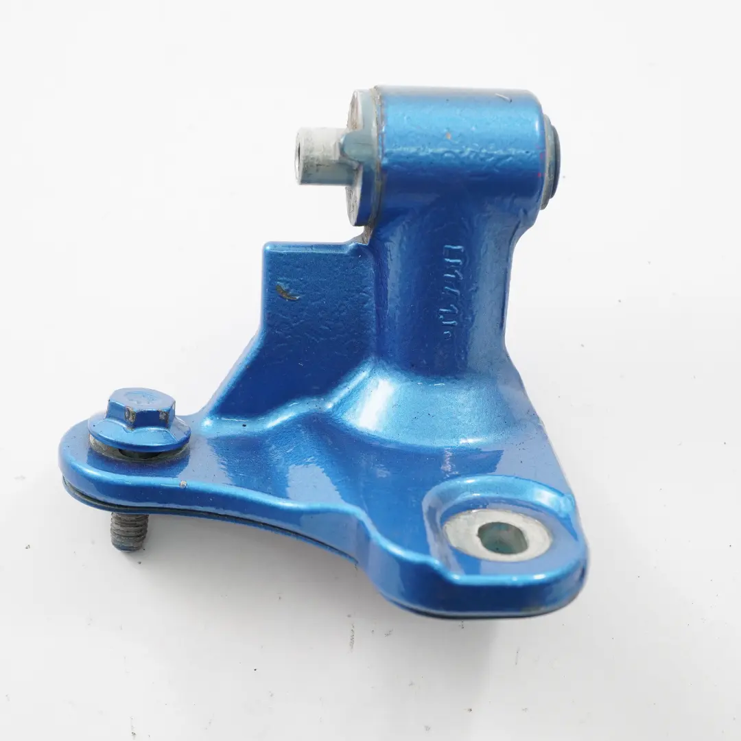 Cerniera porta posteriore sinistra inferiore Blu Mare Sud - 162 per Mercedes W176 con numero di parte A1767300337 Mercedes W176 Cerniera porta posteriore sinistra inferiore Blu Mare Sud - 162 - SKU A1767300337-SSB1 - Numero di parte A1767300337