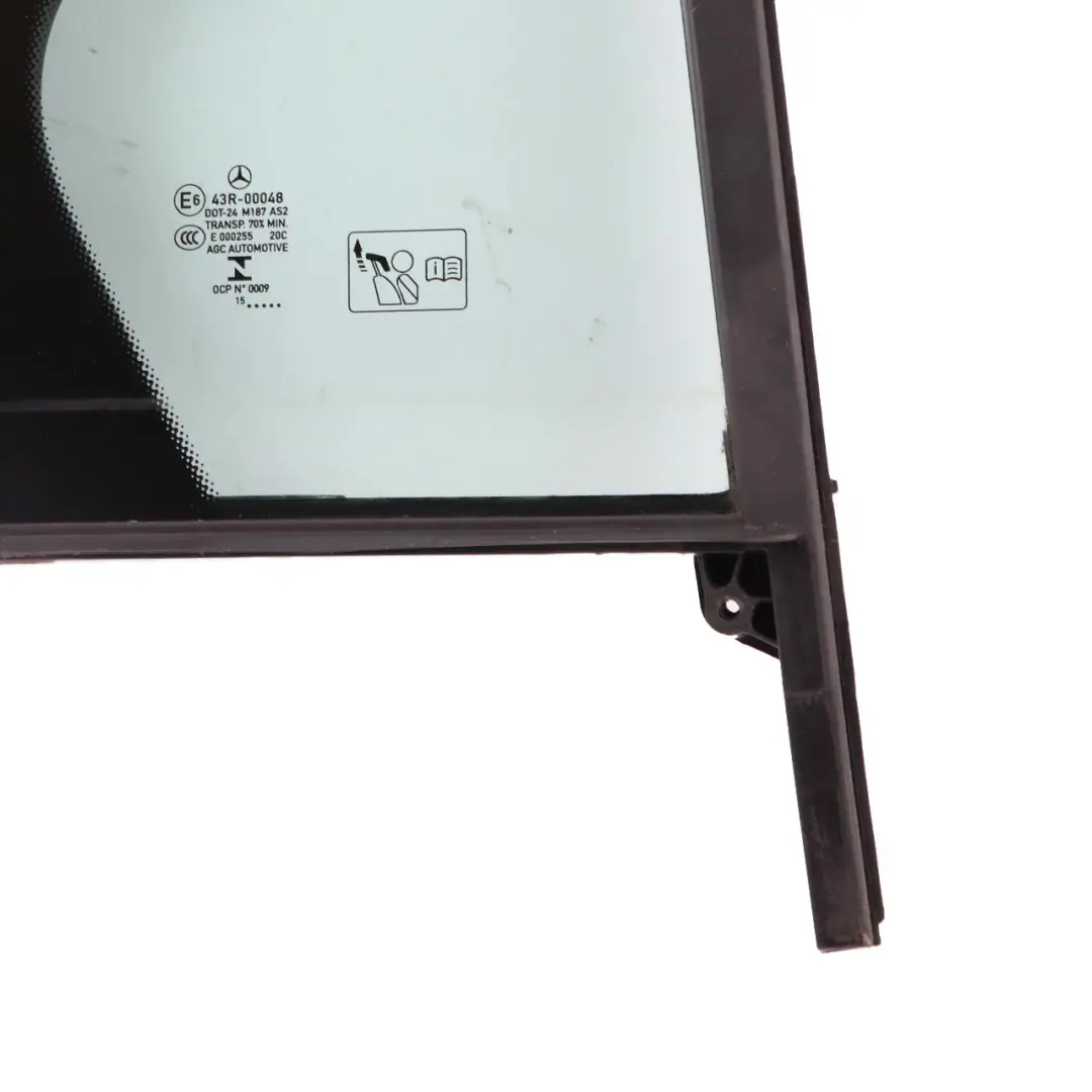 Cristal Puerta Trasera Derecha Quarter Side AS2 para Mercedes W176 con número de pieza A1767300400 Mercedes W176 Cristal Puerta Trasera Derecha Quarter Side AS2 - SKU A1767300400 - Número de pieza A1767300400