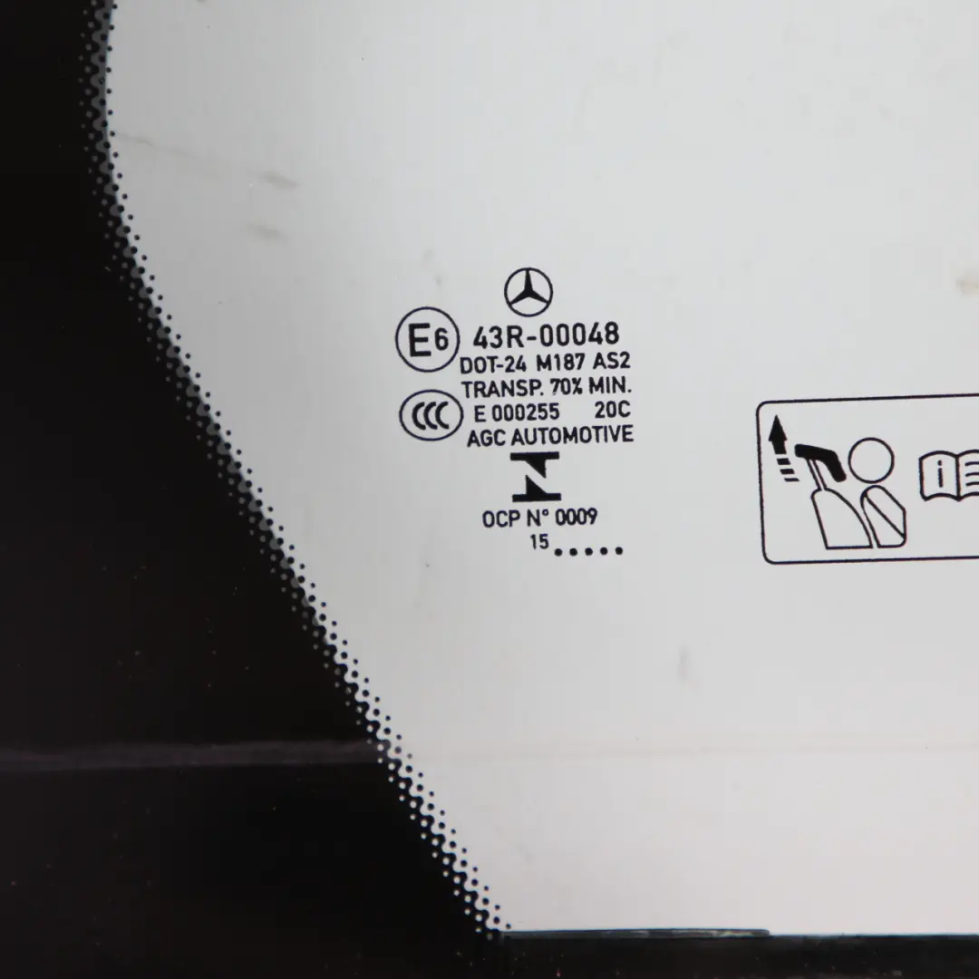 Cristal Puerta Trasera Derecha Quarter Side AS2 para Mercedes W176 con número de pieza A1767300400 Mercedes W176 Cristal Puerta Trasera Derecha Quarter Side AS2 - SKU A1767300400 - Número de pieza A1767300400