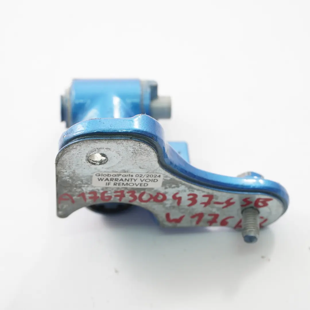 Bisagra Inferior Puerta Trasera Derecha South Sea Blue 162 para Mercedes W176 con número de pieza A1767300437 Mercedes W176 Bisagra Inferior Puerta Trasera Derecha South Sea Blue 162 - SKU A1767300437-SSB - Número de pieza A1767300437