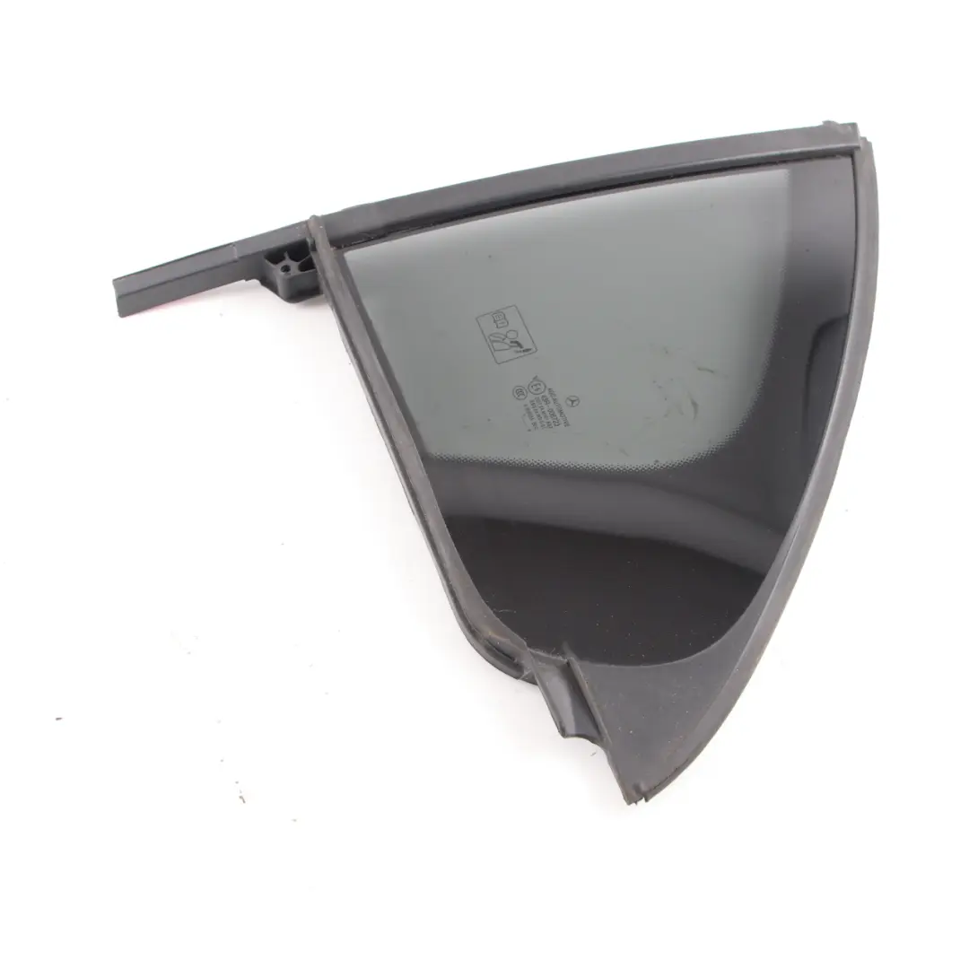 Mercedes W176 Vitrage Porte Arrière Quartier Gauche Teinté AS3 - SKU A1767300500 - Numéro de pièce A1767300500