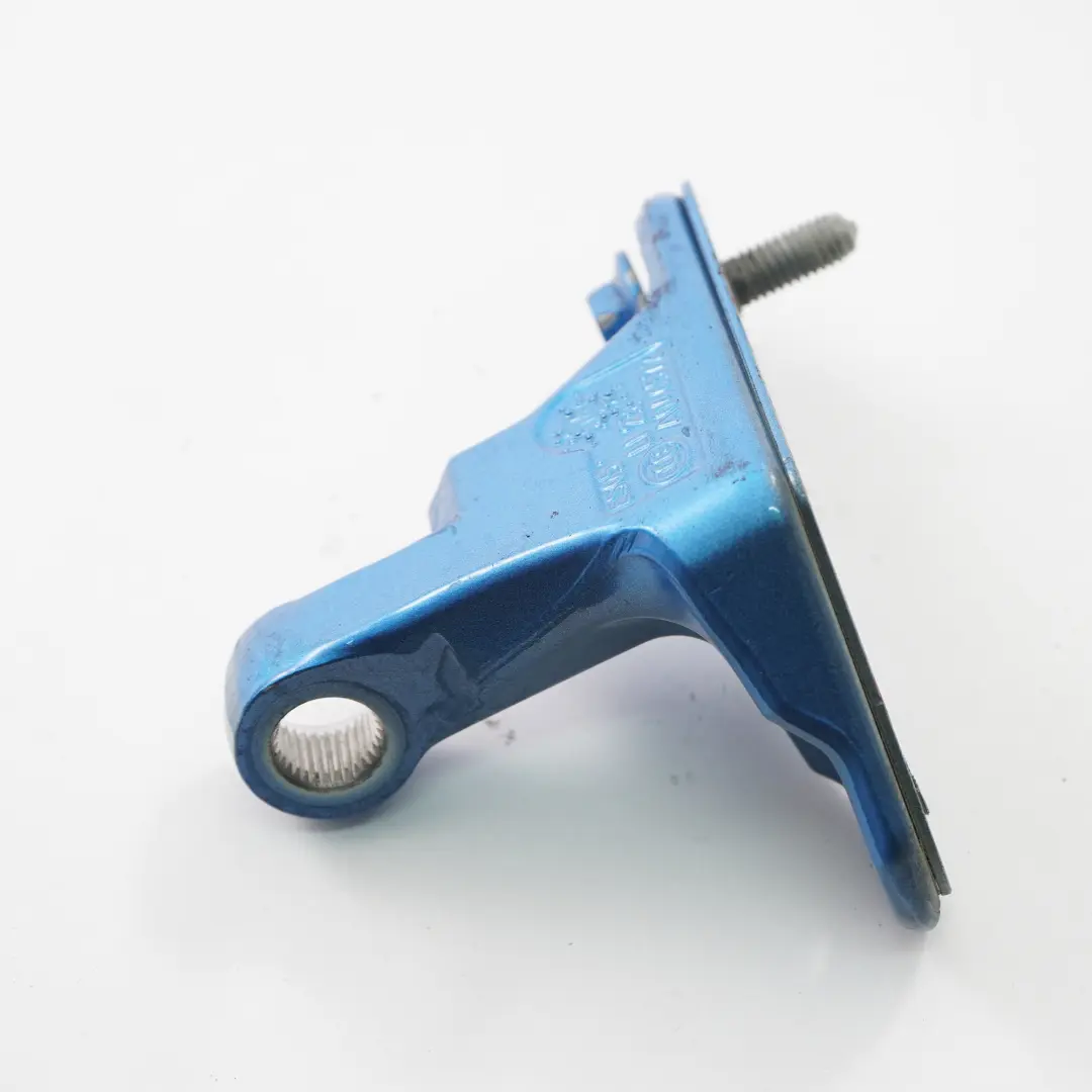 Puerta Trasera Izquierda Bisagra Superior South Seas Blue - 162 para Mercedes W176 con número de pieza A1767300537 Mercedes W176 Puerta Trasera Izquierda Bisagra Superior South Seas Blue - 162 - SKU A1767300537-SSB - Número de pieza A1767300537