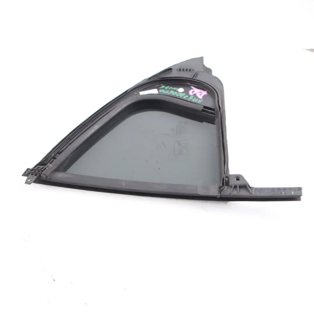 Vetro Porta Posteriore Destra Quartiere Tinta AS3 per Mercedes W176 con numero di parte A1767300600 Mercedes W176 Vetro Porta Posteriore Destra Quartiere Tinta AS3 - SKU A1767300600 - Numero di parte A1767300600