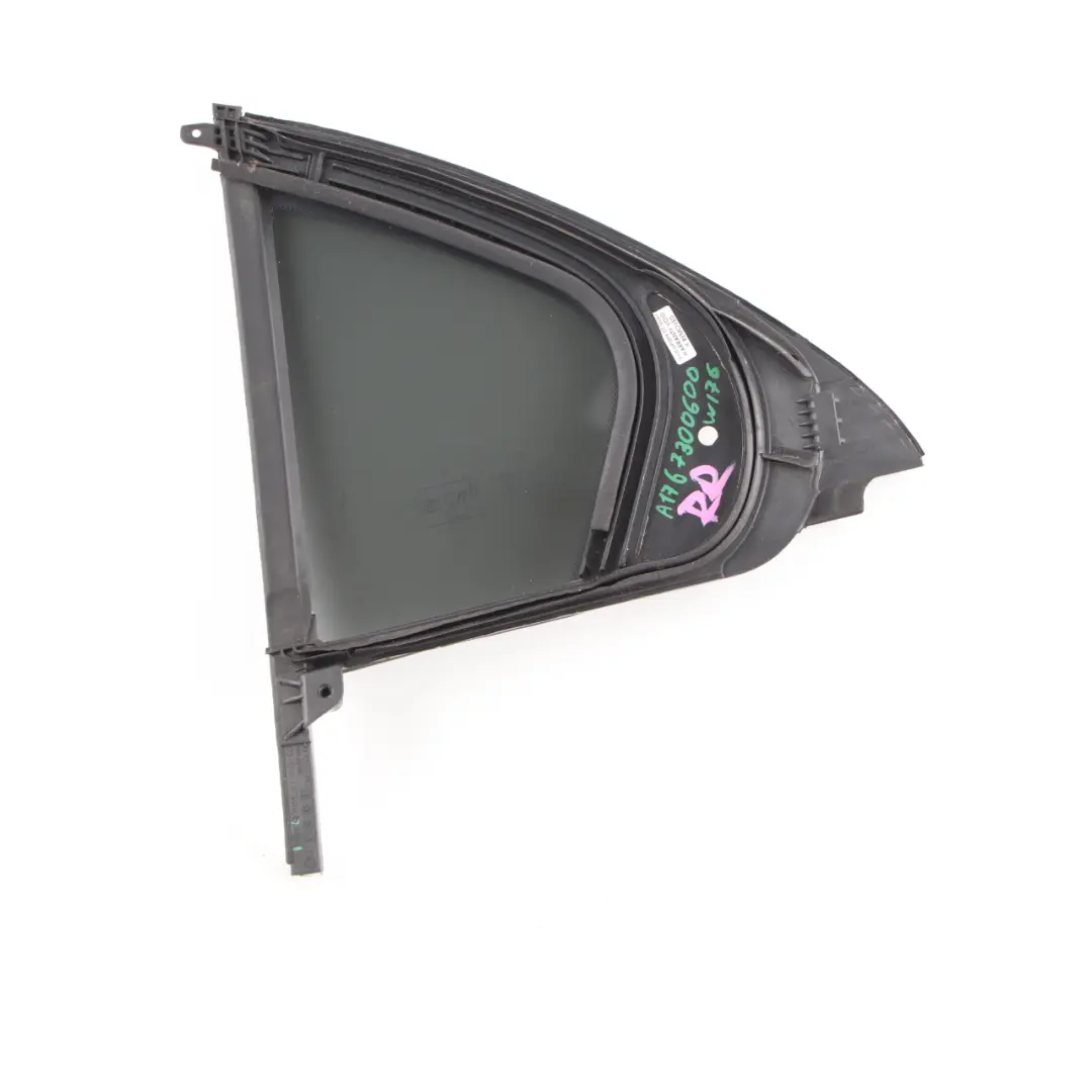 Vitrage Porte Arrière Droite Quartier Teinté AS3 pour Mercedes W176 à propos du numéro de pièce A1767300600 Mercedes W176 Vitrage Porte Arrière Droite Quartier Teinté AS3 - SKU A1767300600 - Numéro de pièce A1767300600
