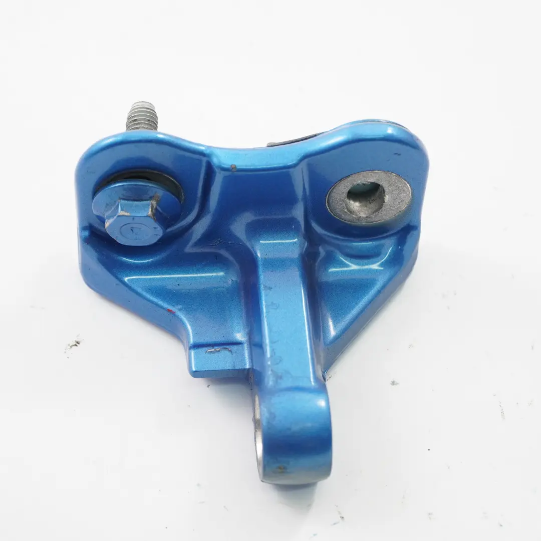 Cerniera superiore porta posteriore destra South Seas Blue - 162 per Mercedes W176 con numero di parte A1767300637 Mercedes W176 Cerniera superiore porta posteriore destra South Seas Blue - 162 - SKU A1767300637-SSB1 - Numero di parte A1767300637