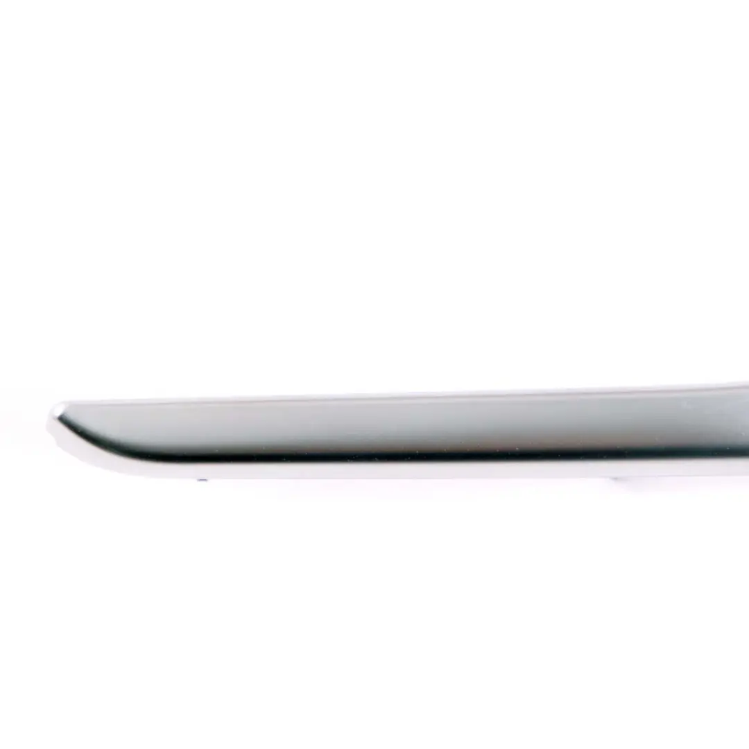 Apoyabrazos trasero izquierdo cromado para Mercedes W176 con número de pieza A1767301122 Mercedes W176 Apoyabrazos trasero izquierdo cromado - SKU A1767301122 - Número de pieza A1767301122