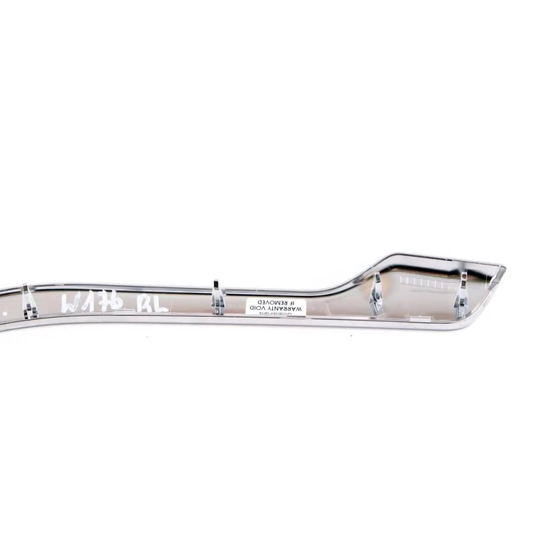 Mercedes W176 Bandeau de Porte Cache Accoudoir Arrière Gauche Chromé - SKU A1767301122 - Numéro de pièce A1767301122