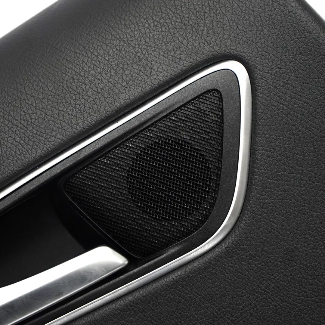 Türverkleidung hinten links Abdeckung Blende Leder Schwarz für Mercedes W246 mit Teilenummer A2467300362 Mercedes W246 Türverkleidung hinten links Abdeckung Blende Leder Schwarz - SKU A2467300362 - Teilenummer A2467300362