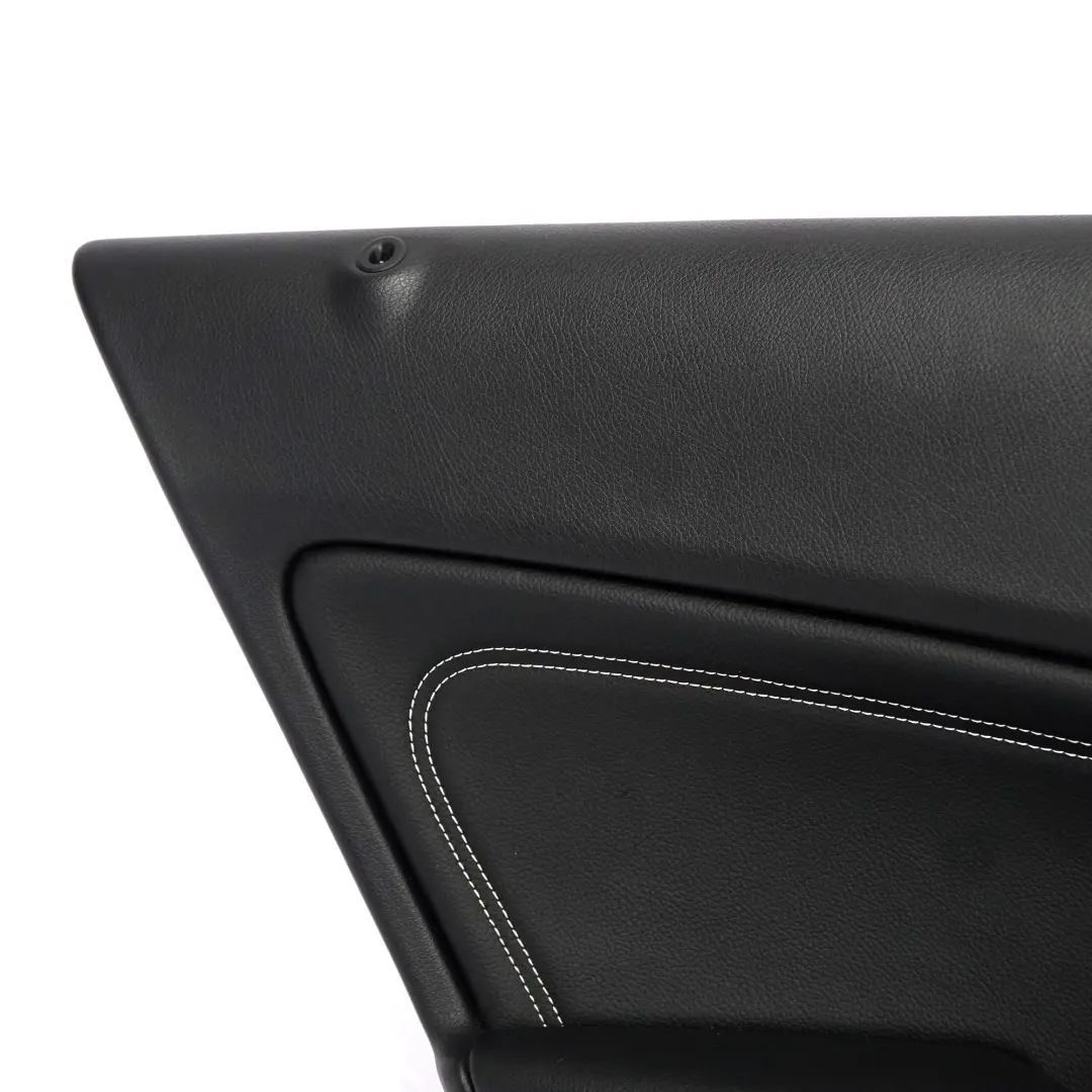 Mercedes W176 Tarjeta de puerta trasera izquierda panel de cuero Artico Negro - SKU A1767303300-2 - Número de pieza A1767303300