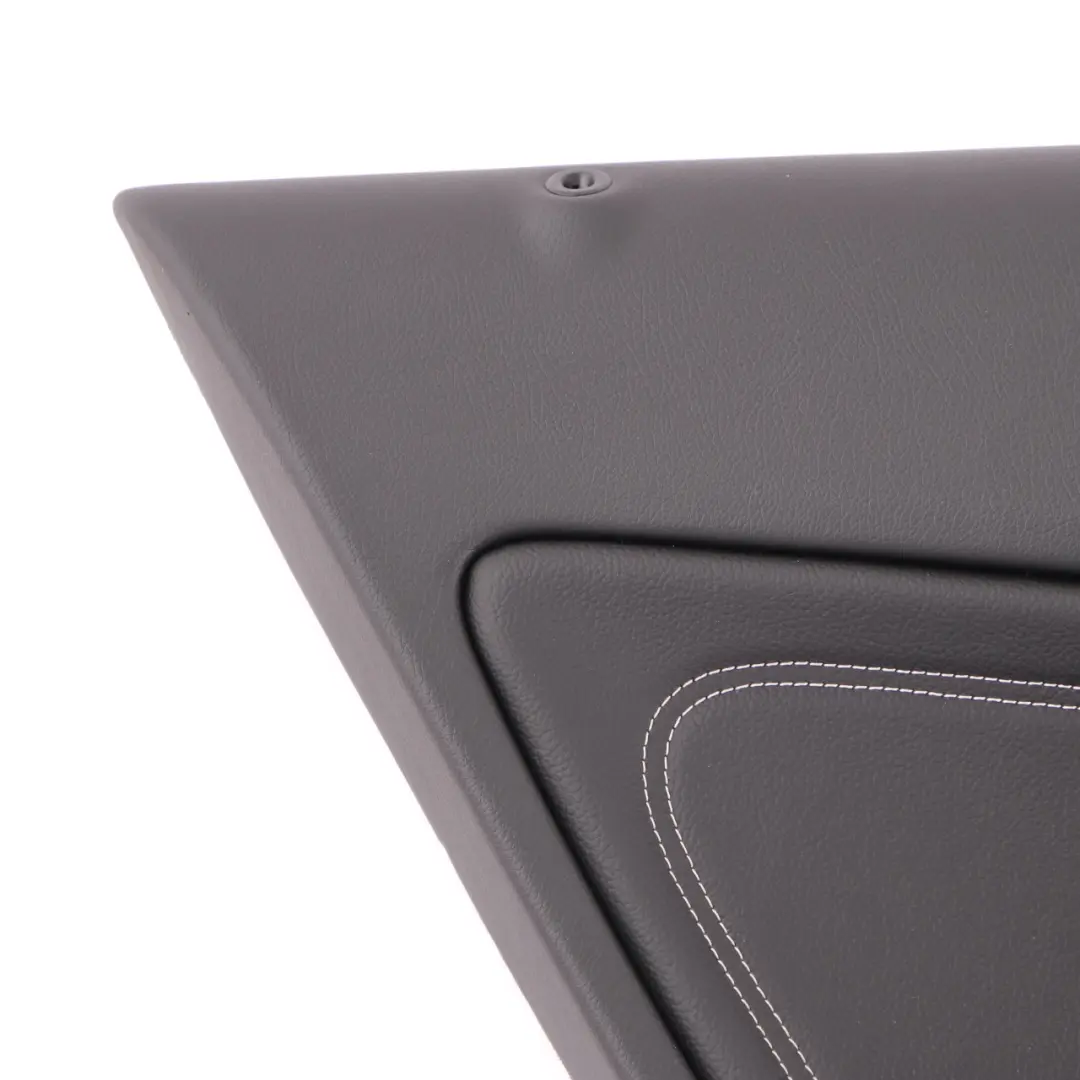 Door Card Trim posteriore sinistro Trim Panel imitazione pelle per Mercedes W176 con numero di parte A1767303300 Mercedes W176 Door Card Trim posteriore sinistro Trim Panel imitazione pelle - SKU A1767303300 - Numero di parte A1767303300