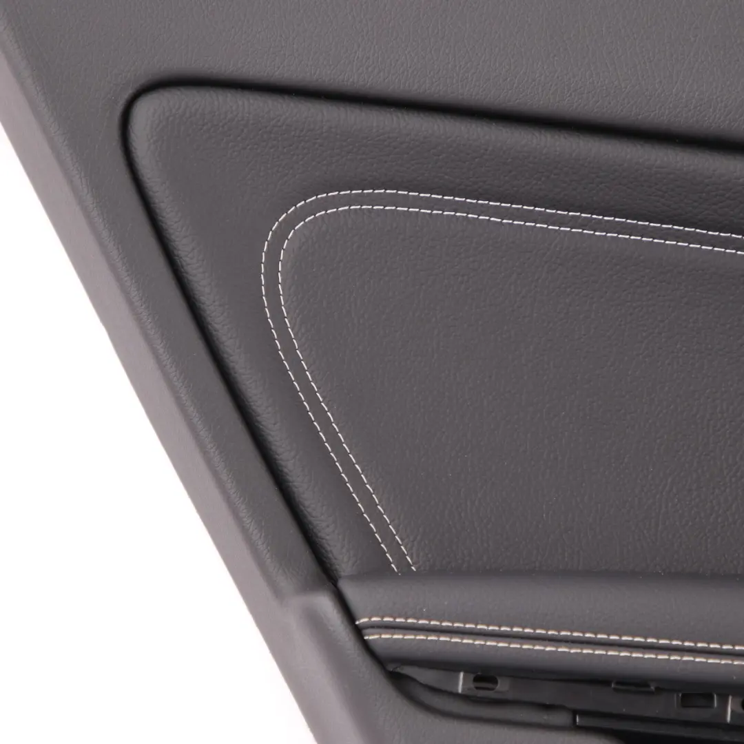 Mercedes W176 Tarjeta puerta trasera izquierda panel ajuste imitación cuero - SKU A1767303300 - Número de pieza A1767303300