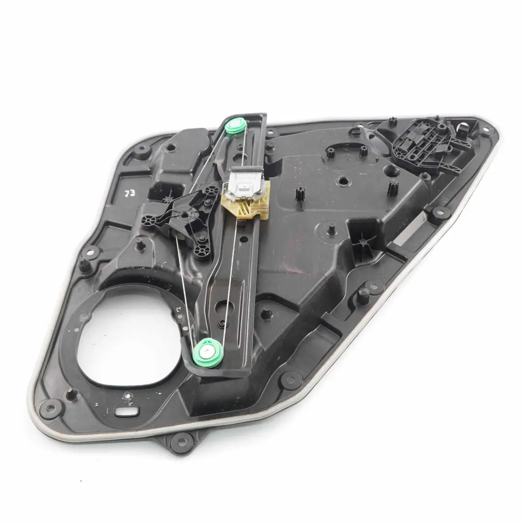 Regulator Podnośnik Szyby Tylny Lewy Panel Drzwi do Mercedes W176 o numerze A1767303800 Mercedes W176 Regulator Podnośnik Szyby Tylny Lewy Panel Drzwi - SKU A1767303800-1 - Numer Części A1767303800