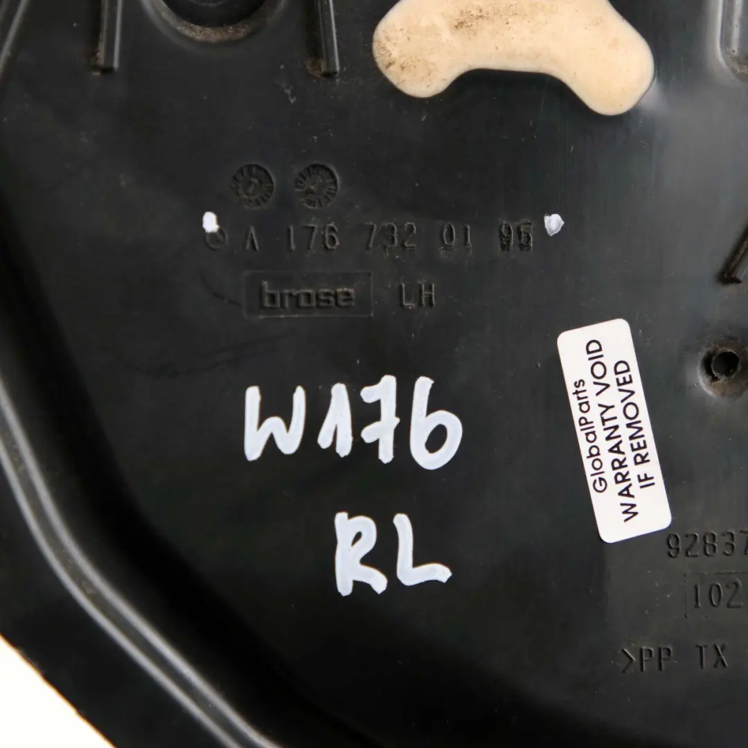 Hintere Linke Tür Wasserabfluss Isolierung Abdeckung für Mercedes W176 mit Teilenummer A1767304400 Mercedes W176 Hintere Linke Tür Wasserabfluss Isolierung Abdeckung - SKU A1767320195 - Teilenummer A1767304400