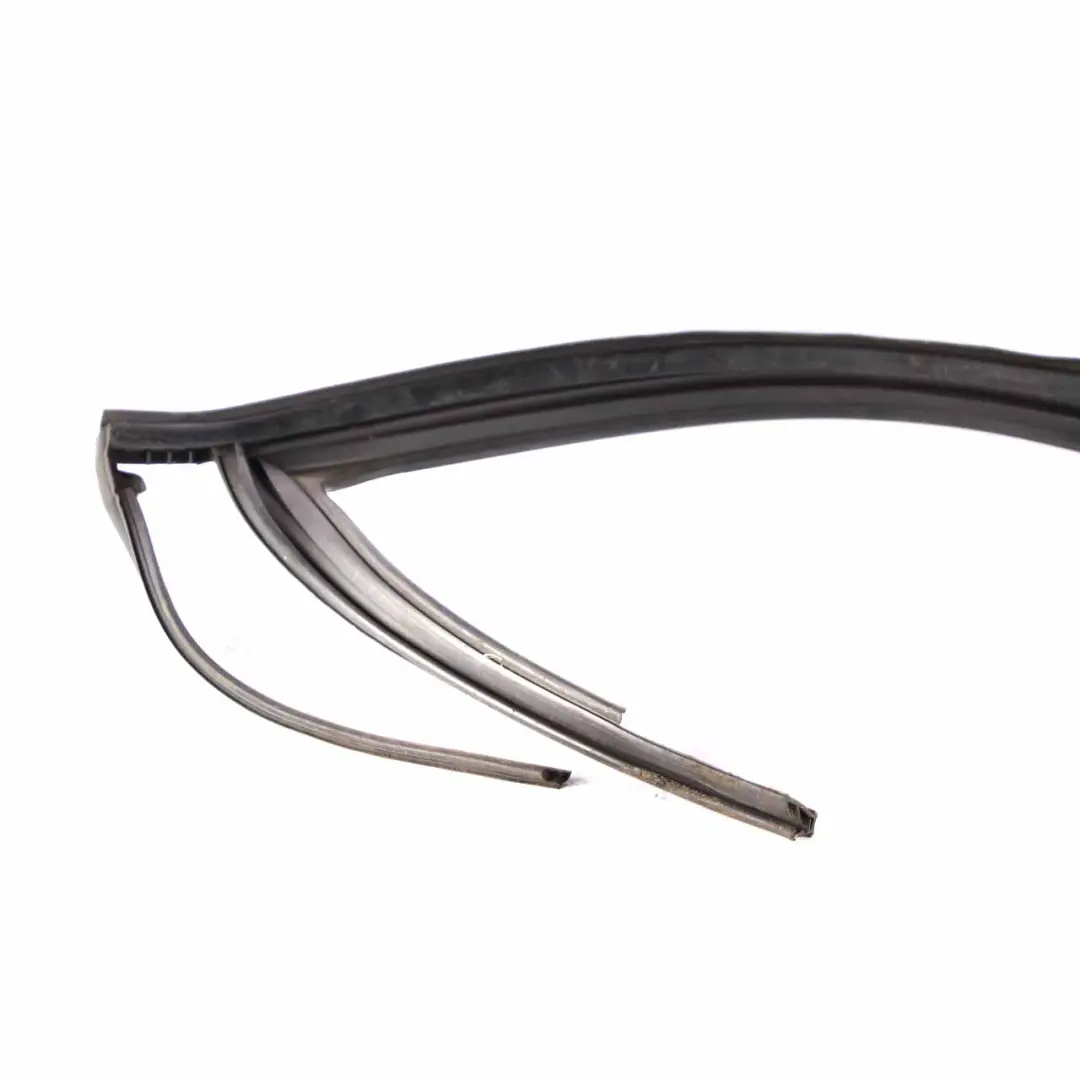 Mercedes W176 Sellado Ventana Puerta Trasera Izquierda Junta Marco - SKU A1767350025 - Número de pieza A1767350025