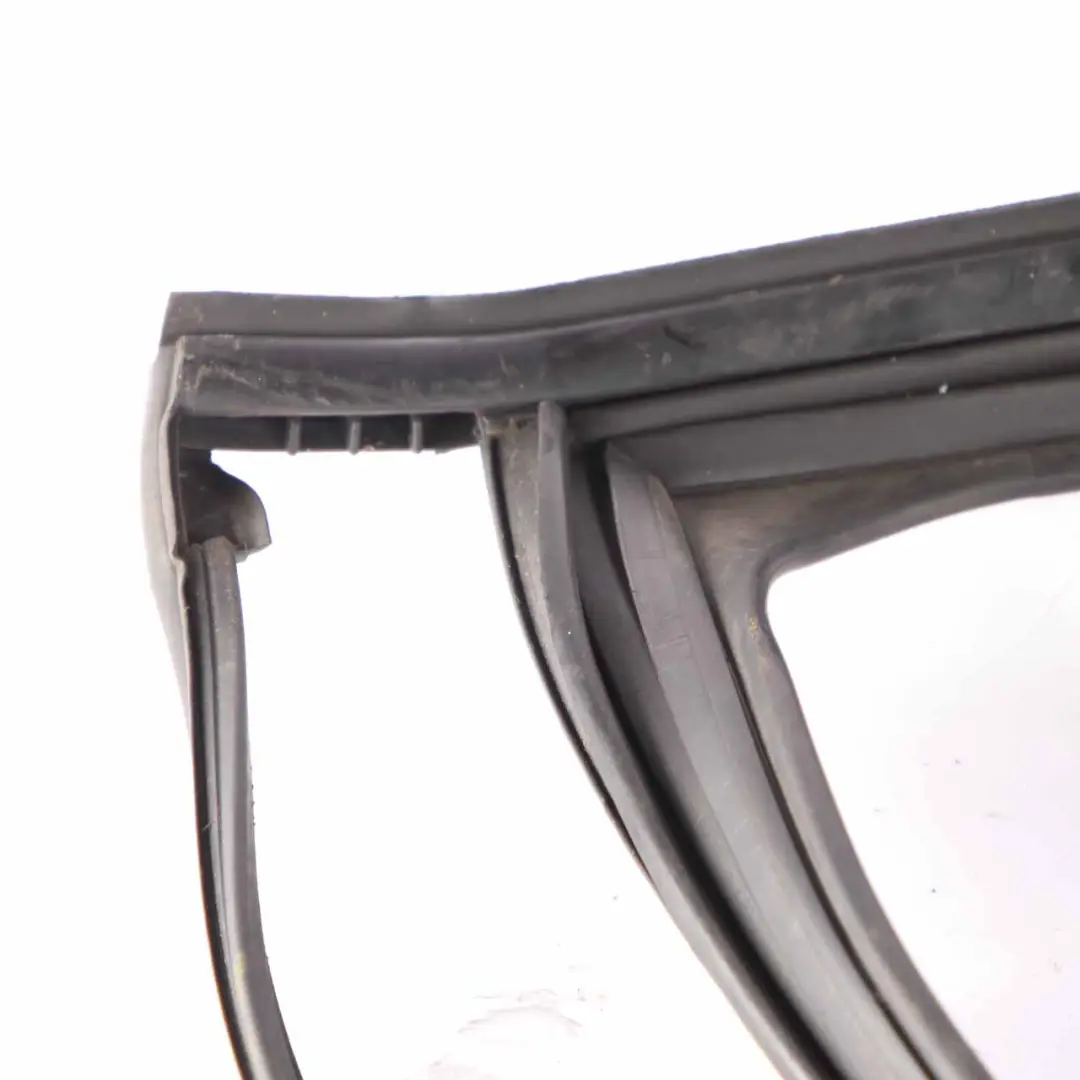Mercedes W176 Guarnizione Finestrino Posteriore Sinistra Guarnizione - SKU A1767350025 - Numero di parte A1767350025