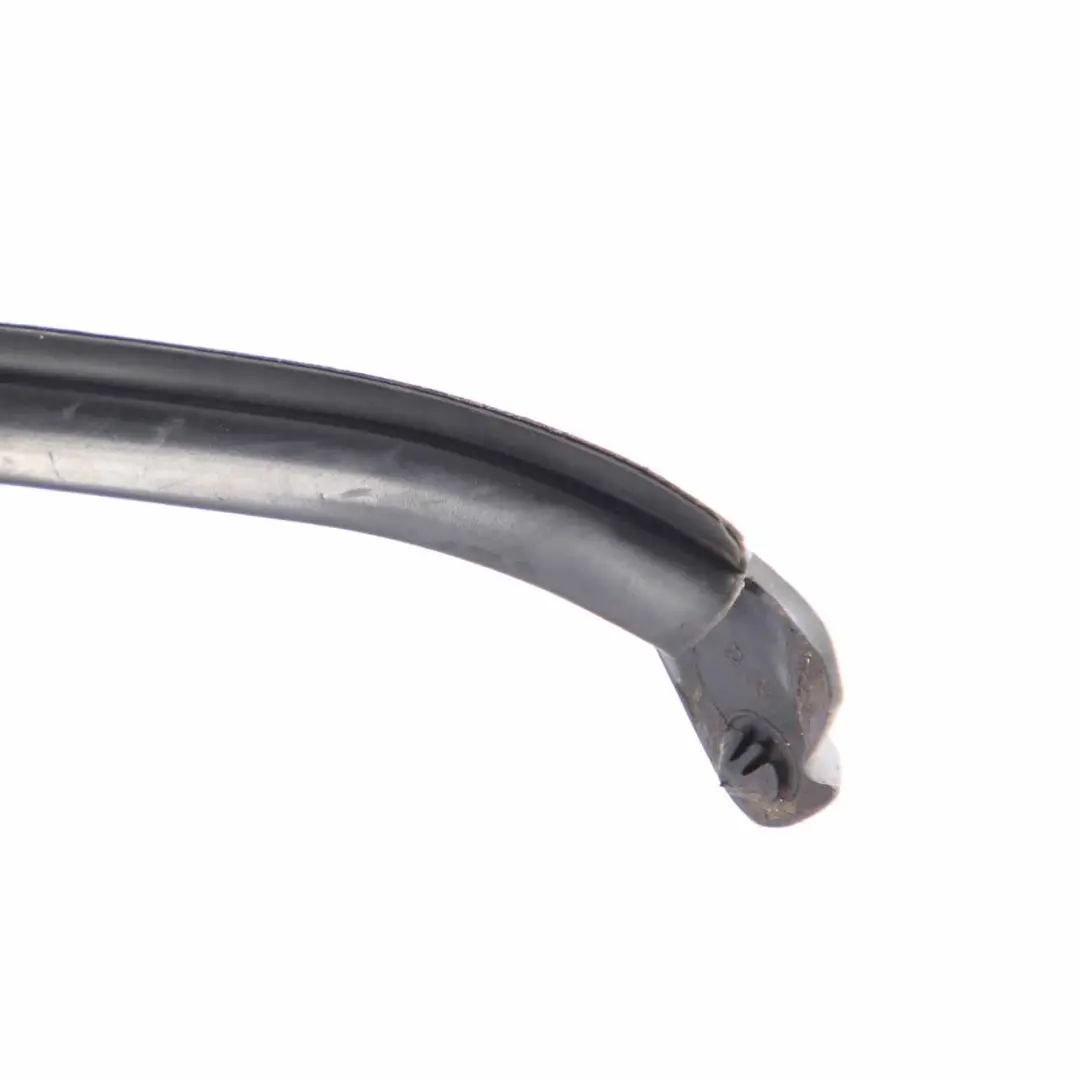 Guarnizione Finestrino Posteriore Sinistra Guarnizione per Mercedes W176 con numero di parte A1767350025 Mercedes W176 Guarnizione Finestrino Posteriore Sinistra Guarnizione - SKU A1767350025 - Numero di parte A1767350025