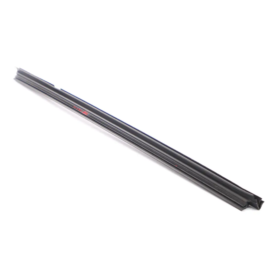 Mercedes W176 joint vitre avant gauche bande d'étanchéité garniture A1767250082 - SKU A1767350465 - Numéro de pièce A1767350465