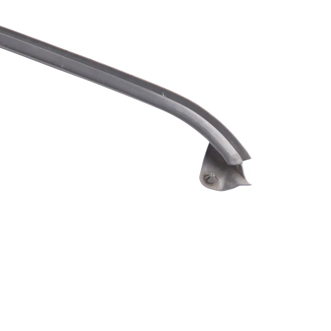 Hintere Führungsschiene Tür Dichtung Gummi Links Seite für Mercedes W176 mit Teilenummer A1767351100 Mercedes W176 Hintere Führungsschiene Tür Dichtung Gummi Links Seite - SKU A1767351100 - Teilenummer A1767351100