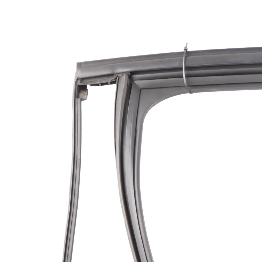 Guida posteriore sportello Guarnizione in gomma lato sinistro per Mercedes W176 con numero di parte A1767351100 Mercedes W176 Guida posteriore sportello Guarnizione in gomma lato sinistro - SKU A1767351100 - Numero di parte A1767351100