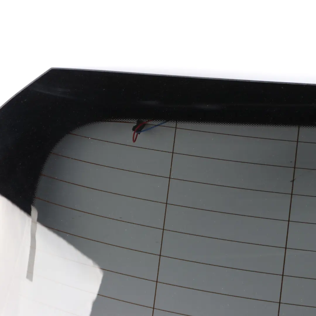 Szyba Klapy Bagażnika Tylna Tył do Mercedes W176 o numerze A1767400457 Mercedes W176 Szyba Klapy Bagażnika Tylna Tył - SKU A1767400457 - Numer Części A1767400457