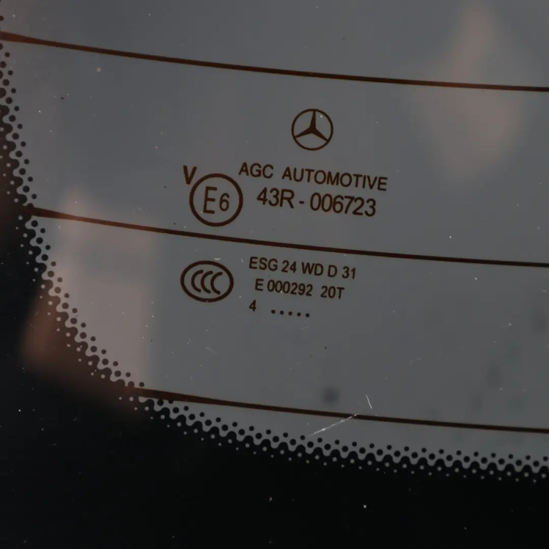 Szyba Tylna Klapy Pokrywy Bagażnika AS3 Przyciemniana do Mercedes W176 o numerze A1767400900 Mercedes W176 Szyba Tylna Klapy Pokrywy Bagażnika AS3 Przyciemniana - SKU A1767400900 - Numer Części A1767400900