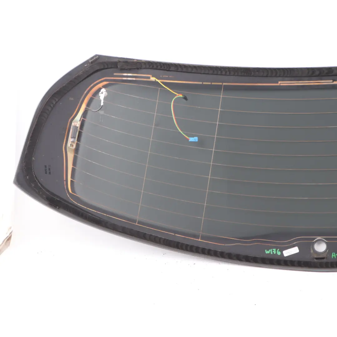 Lunette arrière Mercedes W176 Couvercle de coffre arrière Vitrage AS3 teinté pour à propos du numéro de pièce A1767400900 Lunette arrière Mercedes W176 Couvercle de coffre arrière Vitrage AS3 teinté - SKU A1767400900 - Numéro de pièce A1767400900