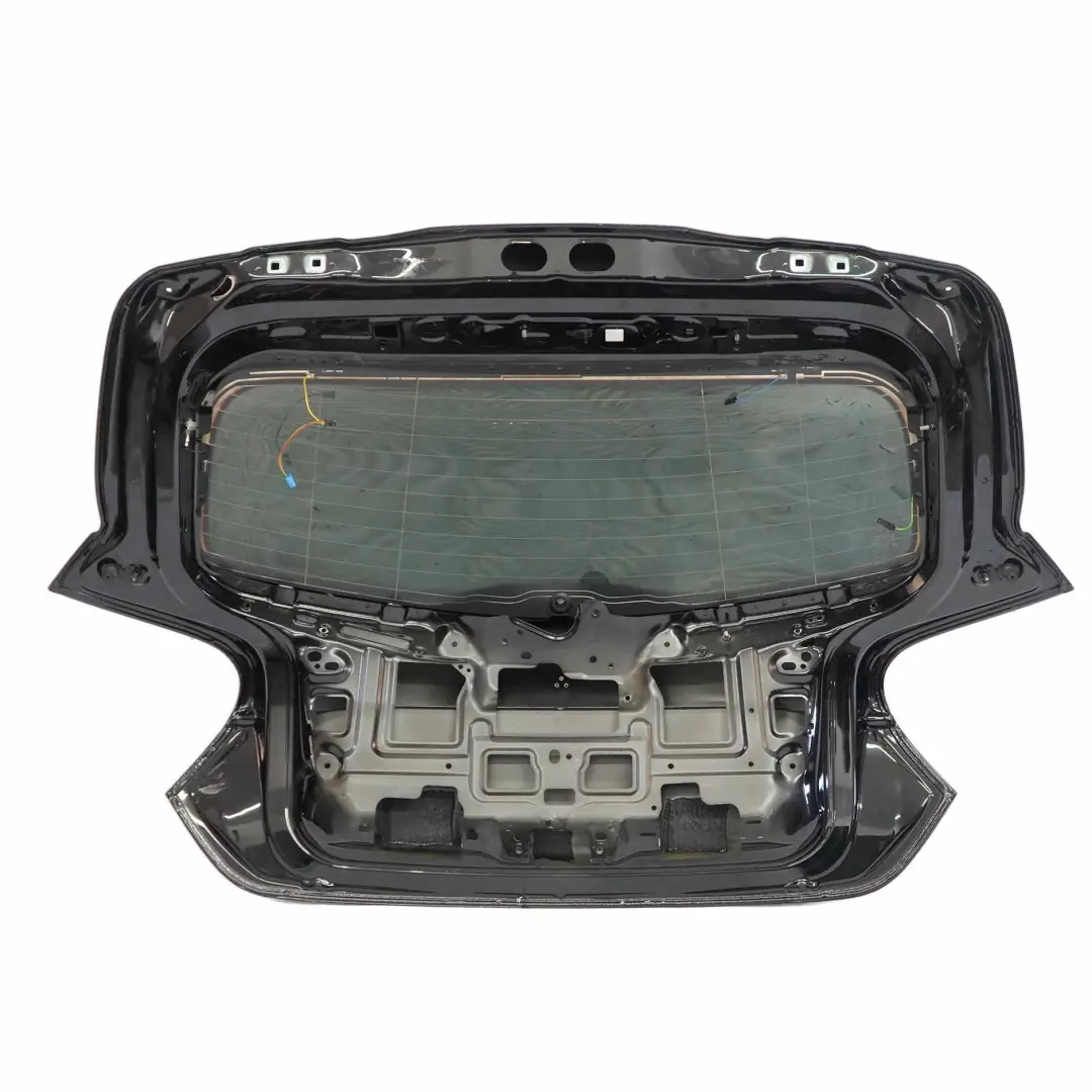 Klapa Bagażnika Kosmos Black - 191 do Mercedes W176 o numerze A1767402200 Mercedes W176 Klapa Bagażnika Kosmos Black - 191 - SKU A1767402200-KB2 - Numer Części A1767402200