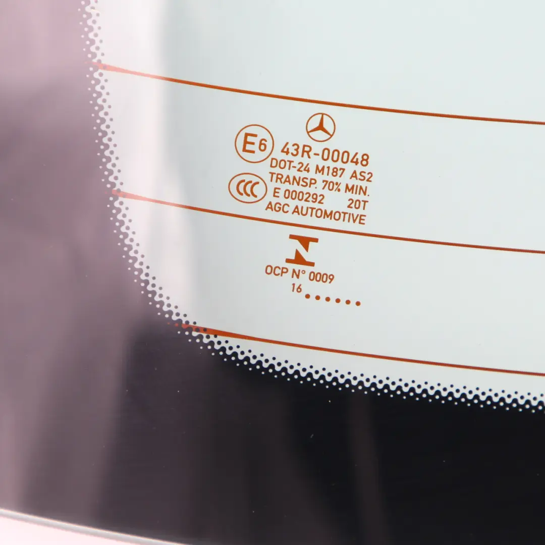 Szyba Klapy Bagażnika Tylna Tył do Mercedes W176 o numerze A1767402300 Mercedes W176 Szyba Klapy Bagażnika Tylna Tył - SKU A1767402300 - Numer Części A1767402300