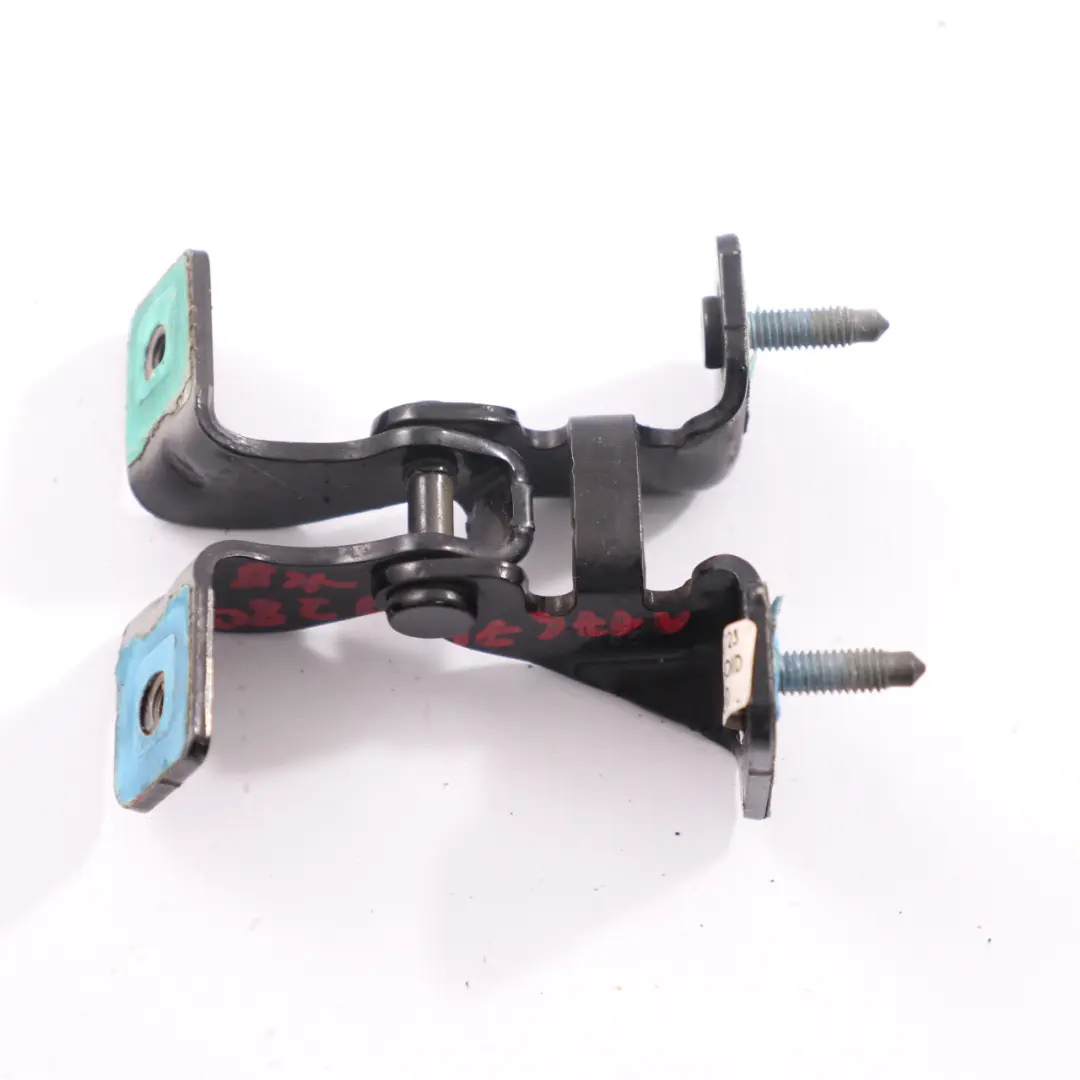 Mercedes W176 Zawias Klapy Bagażnika Lewy Czarny - SKU A1767402800-KB - Numer Części A1767402800