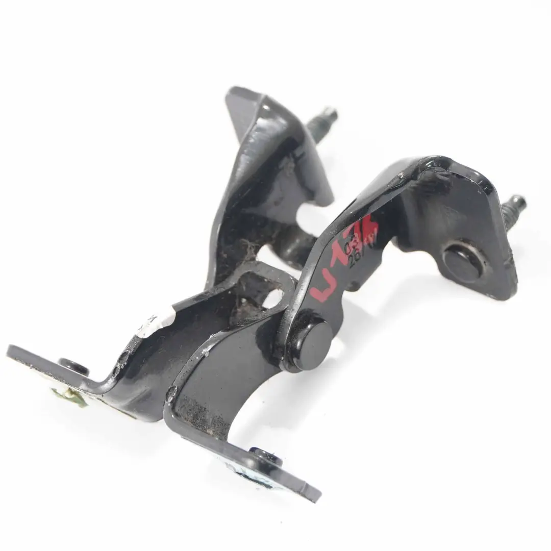 Zawias Klapy Bagażnika Prawy Czarny do Mercedes W176 o numerze A1767402900 Mercedes W176 Zawias Klapy Bagażnika Prawy Czarny - SKU A1767402900-BLK - Numer Części A1767402900